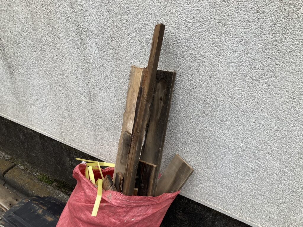 大田区、久が原、棟、屋根、板金工事、屋根工事、板金取り換え、屋根塗装、貫板交換、貫板、ビス