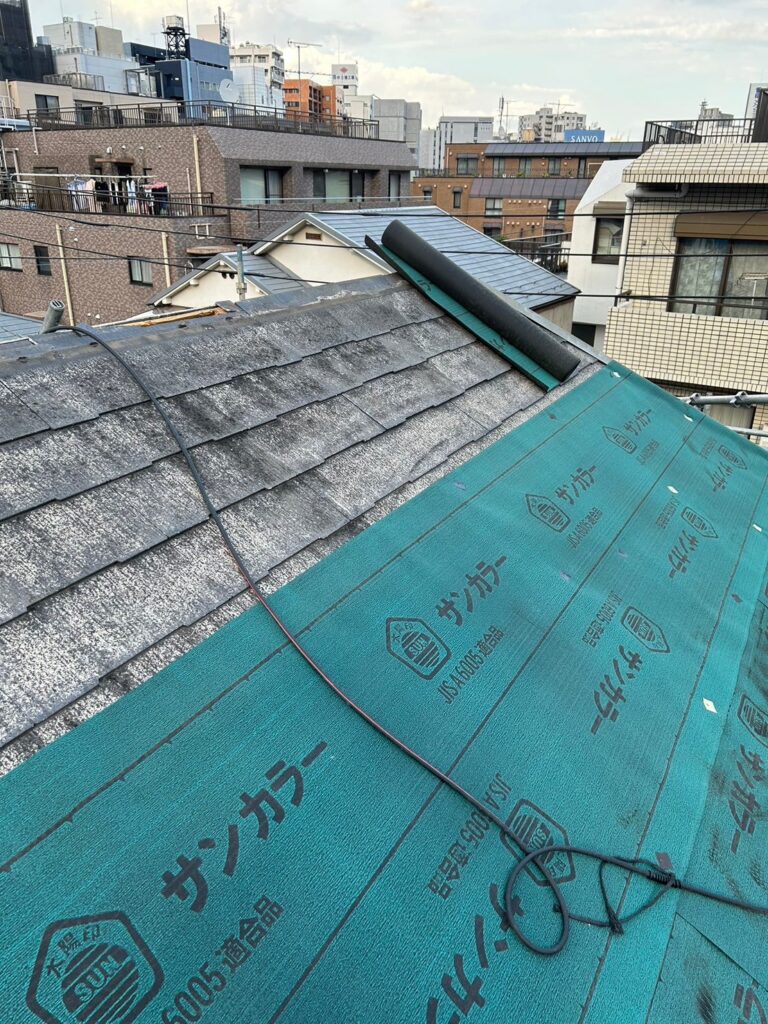 新宿区四谷坂町 屋根交換 雨漏れ