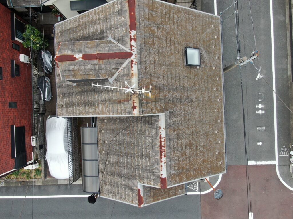 築30年の施工前の屋根