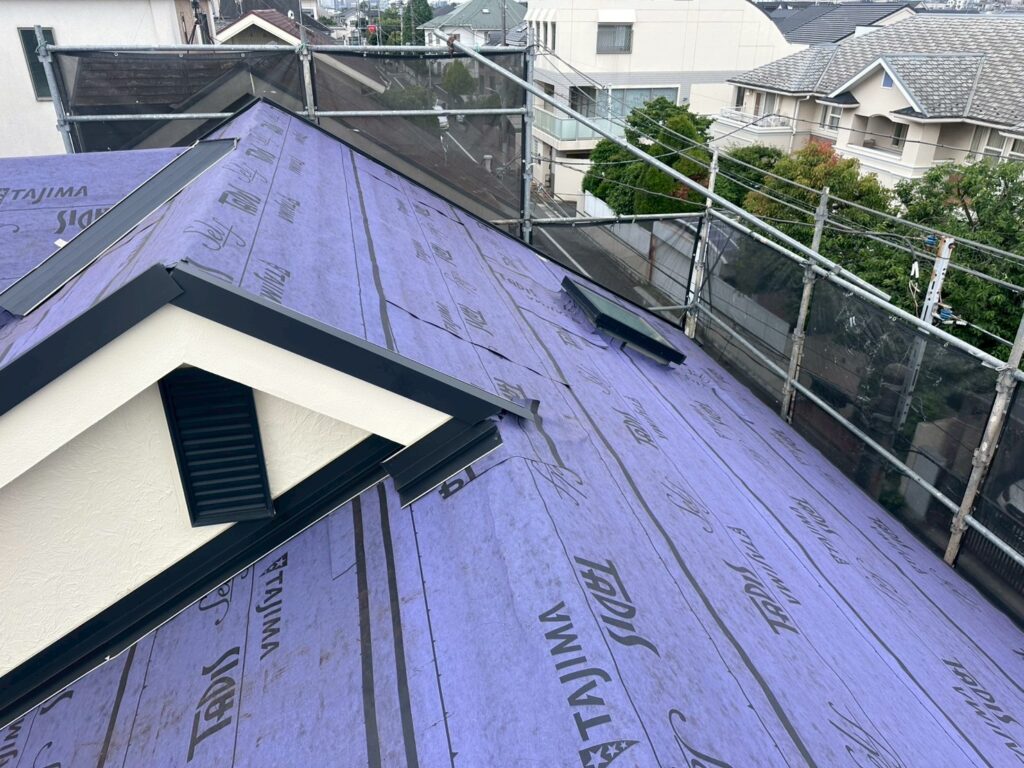 防水シートを施工した屋根