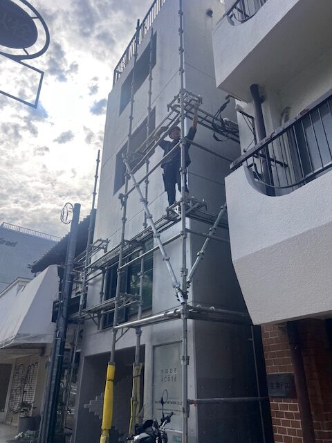 足場解体作業