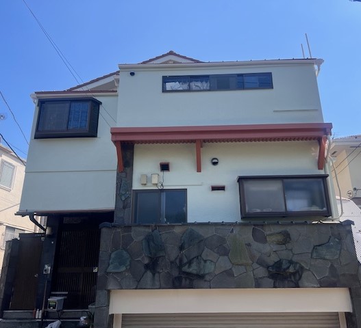大田区南馬込にてトタン屋根、鉄部、木枠、モルタル壁の補修を行いました