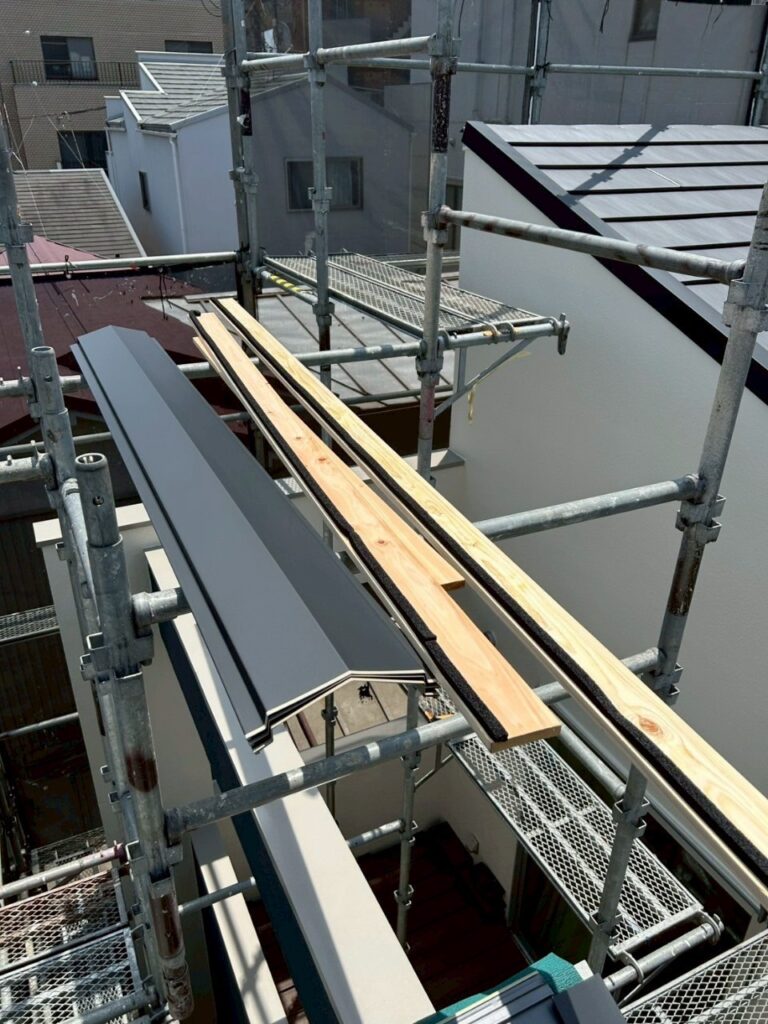 貫板、役物板金