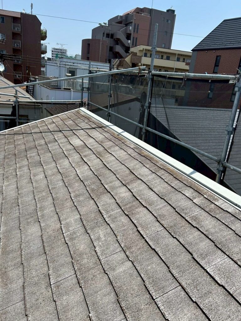 施工前のコロニアル屋根