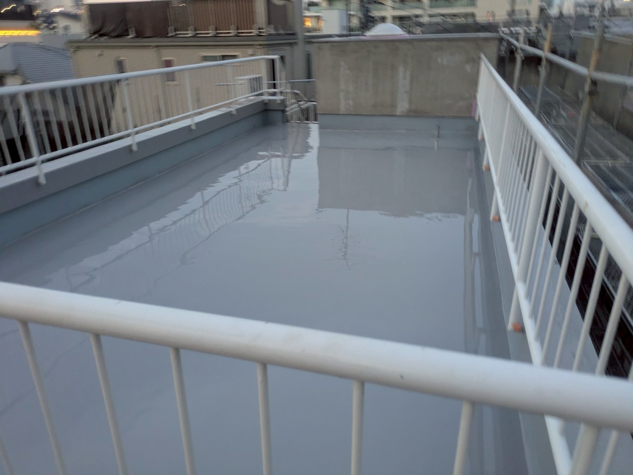 渋谷区にて屋上防水工事でウレタン層撒き行いました
