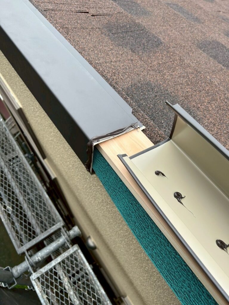 棟板金・貫板の設置
