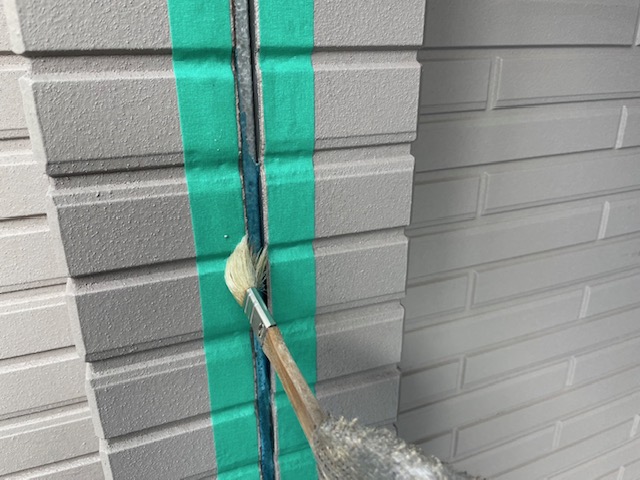 コーキング前　プライマー塗布