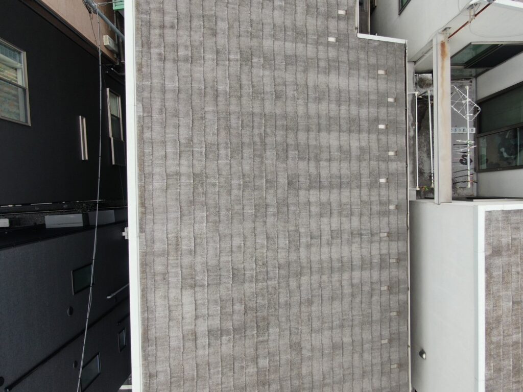 施工前のコロニアル屋根