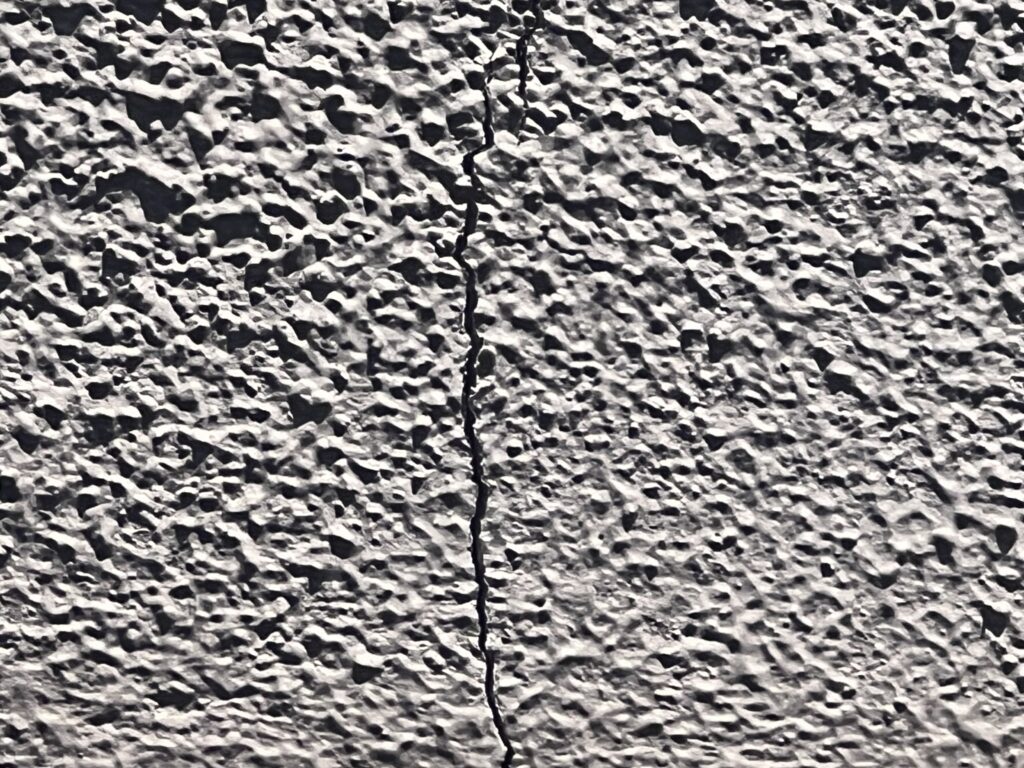 モルタルひび割れ