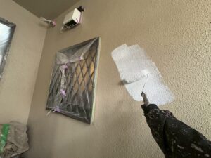 大田区仲六郷　外壁塗装　　下塗り