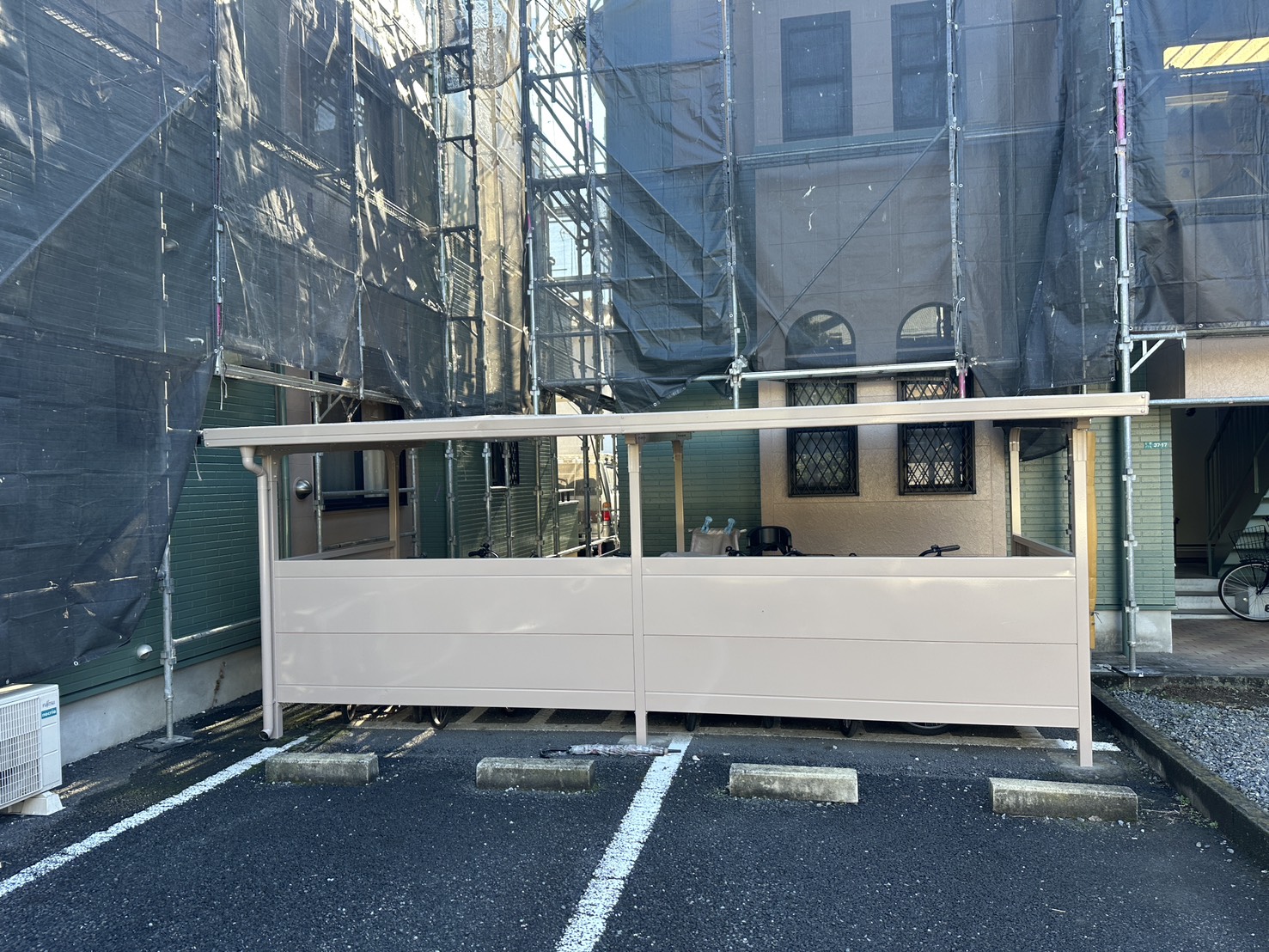 埼玉県にてアパートの駐輪場塗装工事を行いました