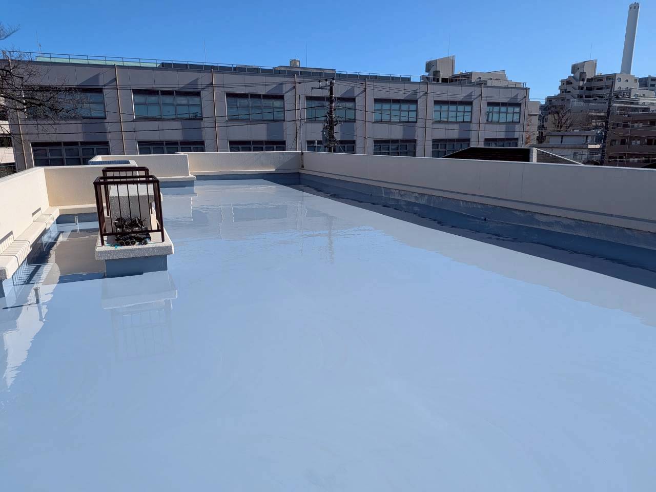 杉並区高井戸西にてマンションの屋上の防水塗装作業をしました