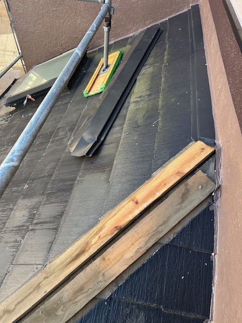 棟板金の取り外し