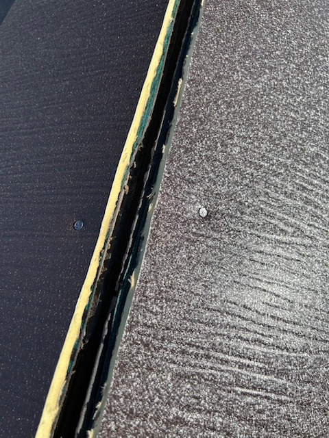 天窓周りのコーキング処理