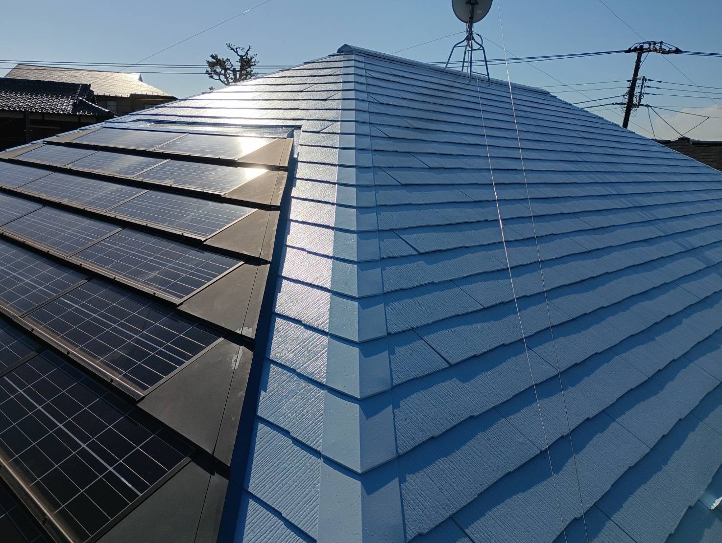 大田区西馬込で遮熱効果の高い色を使って屋根の上塗り塗装をしました