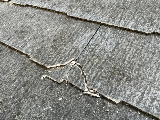 屋根割れ