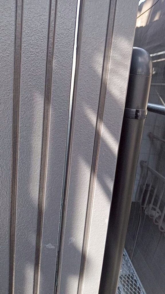 大田区仲六郷 サイディング コーキング撤去