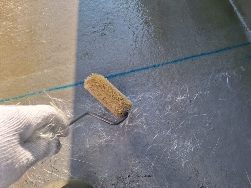 〈樹脂＋ガラスマット〉を組み合わせた塗装