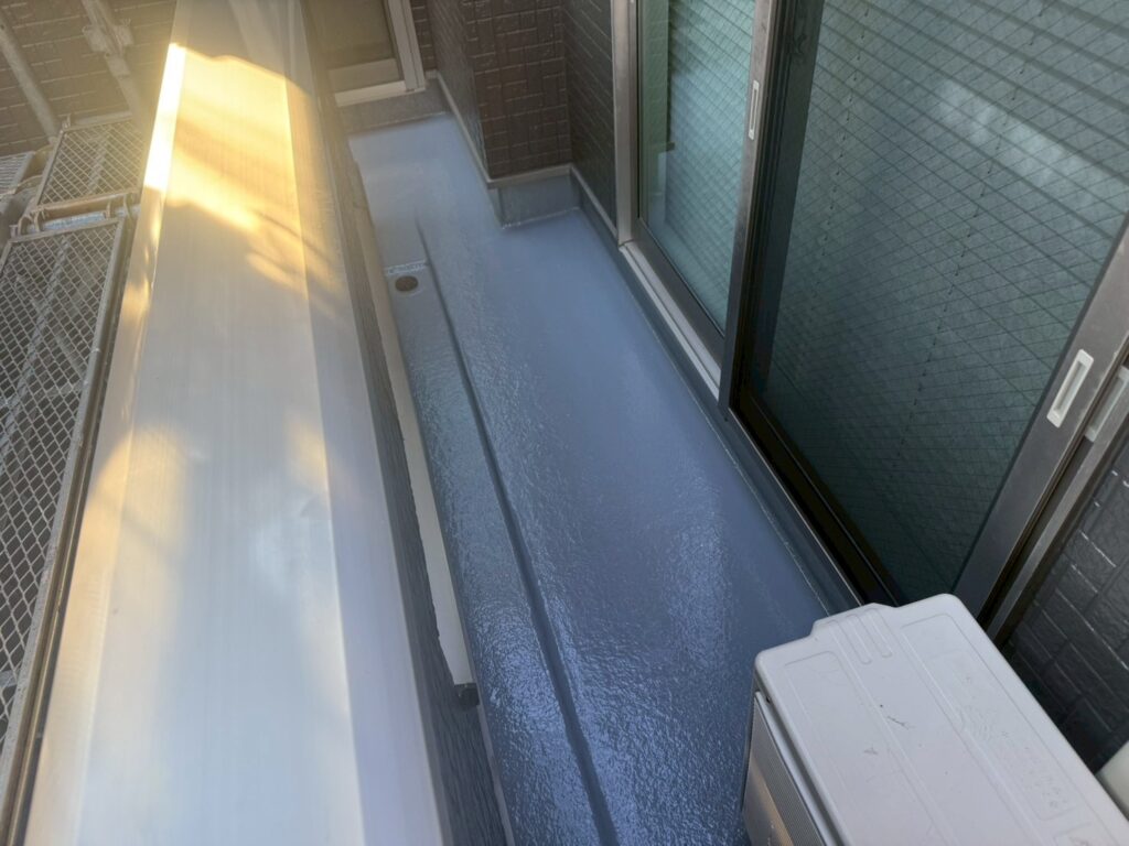 ベランダトップコート塗装
