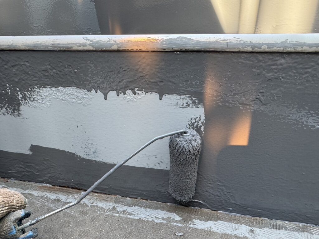 外階段鉄部　錆止め塗布