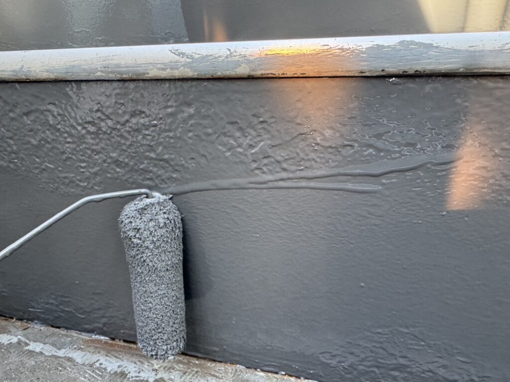 外階段鉄部　錆止め塗布