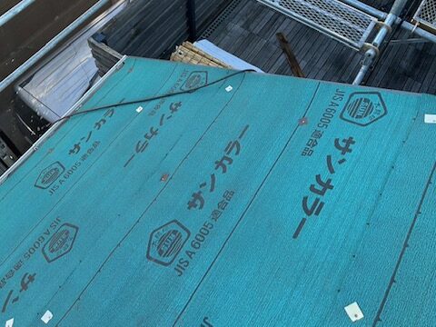 防水シートの敷設